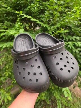 Like New Black Platform Crocs Classic Clogs, J2 or Men's 2, or Women's 4